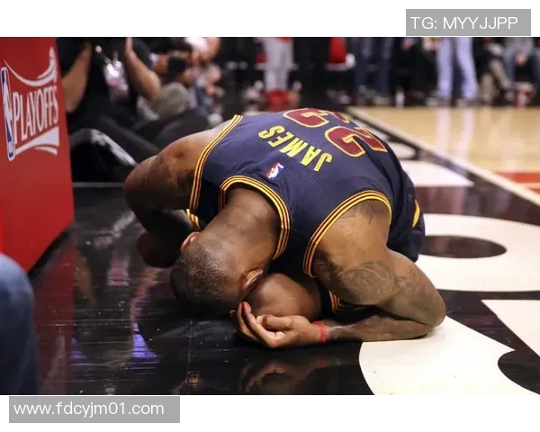 詹姆斯伤情更新:复出时间仍未确定 詹姆斯伤情更新:复出时间仍未确定